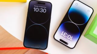 Bảng giá dòng iPhone 14 chính hãng mới nhất 26/3: Rẻ nhất từ 9 triệu, iPhone 14 Pro Max vẫn chưa hết hot