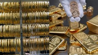 Nguyên nhân giá vàng hôm nay giảm sâu về 4.415 USD/ounce, chuyện gì đang kéo thị trường vàng đảo chiều?