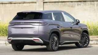 Điểm tin ô tô 28/3: SUV điện giá rẻ BYD sạc 9 phút chạy 700 km, Toyota Hilux 2026 có bản thuần điện