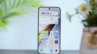 Vua tốc độ mới gọi tên iQOO 16 trang bị màn 185Hz từ Samsung, vượt xa chính Galaxy S26 Ultra