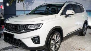 Mẫu SUV 7 chỗ mới chính thức ra mắt giá rẻ 'giật mình' 570 triệu đồng: Chất ngang cơ Toyota Fortuner