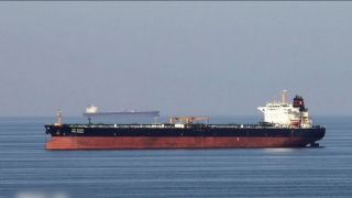 Iran phê duyệt kế hoạch thu phí tàu qua eo biển Hormuz, đề cập khả năng cấm tàu Mỹ - Israel giữa xung đột Trung Đông