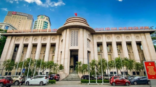 Lãi suất tiền gửi tăng vọt, Ngân hàng Nhà nước ra chỉ đạo khẩn cấp