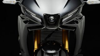 Yamaha chính thức ra mắt xe côn tay ‘át chủ bài’ mới giá cực mềm: Có phanh ABS 2 kênh, màn hình LCD