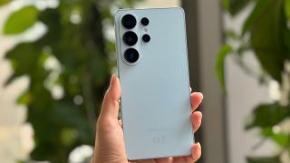 Đánh giá Galaxy S26 Ultra: Khi smartphone trở thành ‘vũ khí tối thượng’ cho dân văn phòng ‘mê việc’