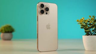 iPhone Pro Max Titan mới cuối cùng gọi tên iPhone 16 Pro Max 256GB, rẻ hơn iPhone 17 Pro Max 7 triệu