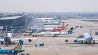 Nóng: Đề xuất áp phí phụ thu nhiên liệu hàng không, giá vé bay nội địa sắp biến động mạnh?