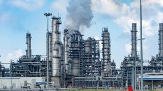 Nguồn cung xăng dầu tại Nghi Sơn, Dung Quất vận hành ra sao? Bộ Công Thương nêu yêu cầu tránh gián đoạn