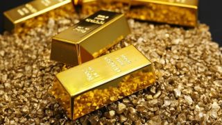 Giá vàng thế giới tăng mạnh, khoảng cách với trong nước lên 25 triệu/lượng, yếu tố nào đang tác động thị trường? 