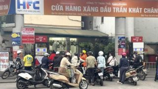 Vì sao ngày 3/4 giá xăng dầu thế giới tăng chóng mặt nhưng Việt Nam vẫn giữ được mức thấp đáng kể?