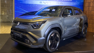 SUV điện cỡ B Suzuki eVitara được bắt gặp tại Hà Nội: Ngập tràn công nghệ, phạm vi di chuyển 430 km