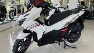 Bảng giá xe Honda Air Blade 2026 tháng 4/2026 rẻ như 'bèo': Đại lý 'chơi tất tay' trước làn sóng xe điện