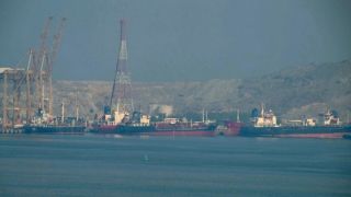 Eo biển Hormuz gián đoạn, xuất khẩu dầu Vùng Vịnh giảm 50%, nguồn cung dầu toàn cầu chịu sức ép lớn