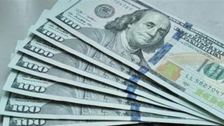 Tỷ giá USD hôm nay: Vietcombank và BIDV giữ giá, chợ đen bất ngờ hạ nhiệt