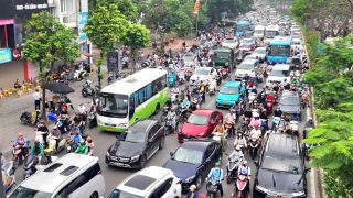 NÓNG: Hà Nội không cấm ô tô, xe máy xăng trong toàn bộ Vành đai 1 từ ngày 1/7