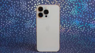 iPhone Pro màn 120Hz này đang rẻ nhất Việt Nam, dưới 10 triệu, bằng nửa giá 1 chỉ vàng hôm nay 7/4