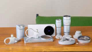 Mở hộp, trên tay vivo X300 Ultra: Tuyệt tác nhiếp ảnh nhỏ gọn trong tầm tay, ‘đại chiến’ Galaxy S26 Ultra