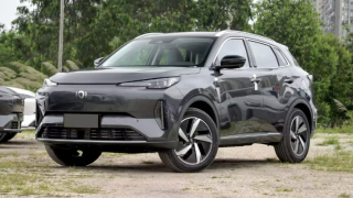 SUV điện ngang cỡ Mitsubishi Xforce ra mắt: Thiết kế long lanh, giá 346 triệu, ‘né’ nỗi lo xăng dầu