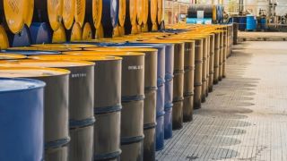 Giá dầu giảm sâu nhất 6 năm: WTI, Brent cùng lao dốc, thị trường chờ tín hiệu từ đàm phán Mỹ - Iran