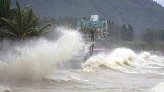 Bão Sinlaku tăng cấp trên Thái Bình Dương, hướng đi gây chú ý, Biển Đông tiếp tục được theo dõi sát sao