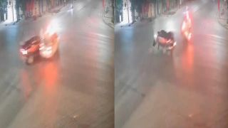 Camera ghi lại cảnh xe cứu thương lật nghiêng khi lao thẳng vào xe ô tô: Ai sẽ phải chịu trách nhiệm?