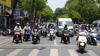 Dự báo thời tiết hôm nay 13/4: Đông Bắc Bộ xuất hiện mưa dông, Trung Bộ nắng nóng gay gắt tới khi nào? 