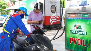 Tin ‘nóng’ giá xăng dầu sáng 14/4: Từ 30/4 sẽ ‘khai tử’ RON92 và RON95? Xăng E10 mới có hại động cơ?