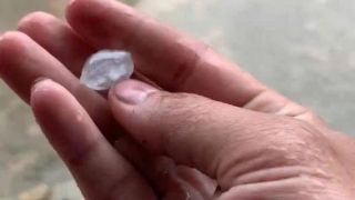 Lý do Đà Nẵng bất ngờ xuất hiện mưa đá giữa cao điểm nắng nóng