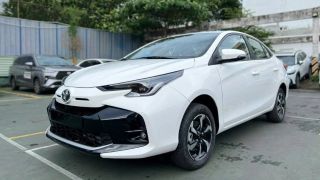 Giá xăng dầu sáng 16/4: Dầu diesel giảm sâu, Ron 92 và Ron 95 đều tăng, Toyota Vios hạ giá lăn bánh