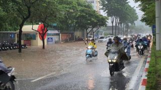 Dự báo thời tiết hôm nay 17/4: Danh sách các khu vực nguy cơ xuất hiện mưa lớn và thời tiết cực đoan cao