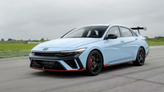 ‘Siêu sedan’ Hyundai Elantra N TCR ‘trình làng’: Cánh gió thể thao, giá ‘mềm’ hơn Honda Civic Type R