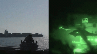 Tàu chở hàng treo cờ Iran bị quân đội Mỹ đã nã pháo và bắt giữ: Mỹ sẽ ‘xử lý’ con tàu thế nào?