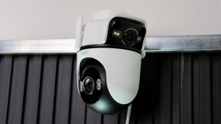 Mua Camera Chính Hãng Tại CellphoneS Ưu Đãi đến 60%