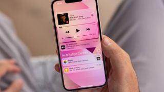 Đây là iPhone mới full box rẻ nhất Việt Nam, vẫn được săn đón cuối tháng 4, mượt như iPhone 17 Pro Max