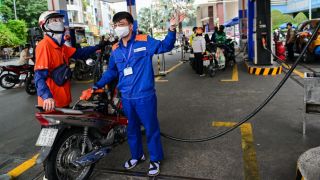 Giá xăng dầu hôm nay 24/4: RON95, RON92, dầu diesel giảm nhiều kỳ liên tiếp, điều hành linh hoạt trước biến động 