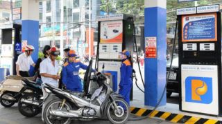Giá xăng dầu hôm nay (trưa 29/4): Xăng RON95, RON92, dầu Diesel siêu rẻ, chốt mục tiêu nâng mức dự trữ lên 90 ngày