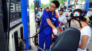 Giá xăng dầu hôm nay (sáng 1/5): RON92, RON95, diesel thấp hơn nhiều nước, xăng dầu nhận 'đặc quyền' tới hết tháng 6