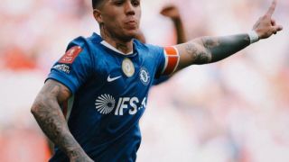 Tin Chuyển Nhượng 4/5: Arsenal gây sốc vì Enzo Fernandez, Man City “cướp hàng” MU