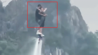 Clip khách du lịch và VĐV biểu diễn flyboard chìm xuống hồ: Nguyên nhân vụ việc và tình trạng vận động viên