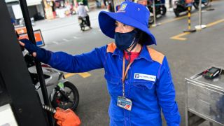 Petrolimex công bố khoản lỗ nặng quý I, giá xăng dầu lên xuống thất thường phơi bày áp lực chưa từng có