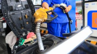 Bảng giá xăng dầu sáng nay 8/5: RON92 và RON95 chính thức tăng, giá đầy bình xe máy Piaggio và Vespa