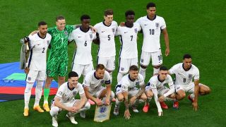 Cựu đội trưởng MU được khuyên nên từ chối lên tuyển Anh dự World Cup