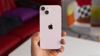 Đây là iPhone mới rẻ nhất Việt cho người dùng nhẹ ví tháng 5, đủ tốt để không thua iPhone 17