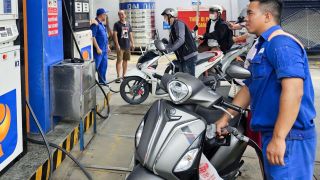 Giá xăng dầu hôm nay 10/5: Xăng RON95 và diesel tiếp tục lệch pha,  dầu Brent vượt 101 USD