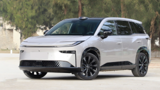 Toyota ‘trình làng’ xe điện hoàn toàn mới: SUV cỡ C giá rẻ chỉ 424 triệu đồng, ‘đe nẹt’ Mazda CX-5