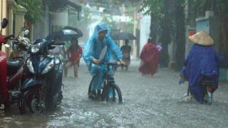 Thời tiết hôm nay 11/5: Hà Nội có mưa dông, Bắc Bộ cảnh báo lốc sét, Nam Bộ duy trì nắng trên 37 độ C