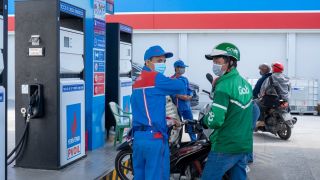 NÓNG: Xăng RON 95 chính thức ‘khai tử’ tại gần 1.000 cửa hàng PV OIL từ 15/5, xăng E10 sẽ ‘lên ngôi’