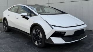 Hyundai 'trình làng' Ioniq V: Thiết kế như Lamborghini nhưng động cơ còn yếu hơn cả Elantra