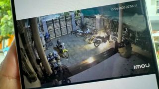 Đồng Nai: Nhóm lạ ném 'bom xăng' vào nhà dân lúc nửa đêm, nhiều tài sản bị thiêu rụi sau tiếng nổ lớn