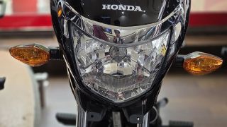 Honda chính thức ra mắt ‘huyền thoại côn tay’ 100cc mới giá 25 triệu đồng: Dấu ấn vàng son một thời